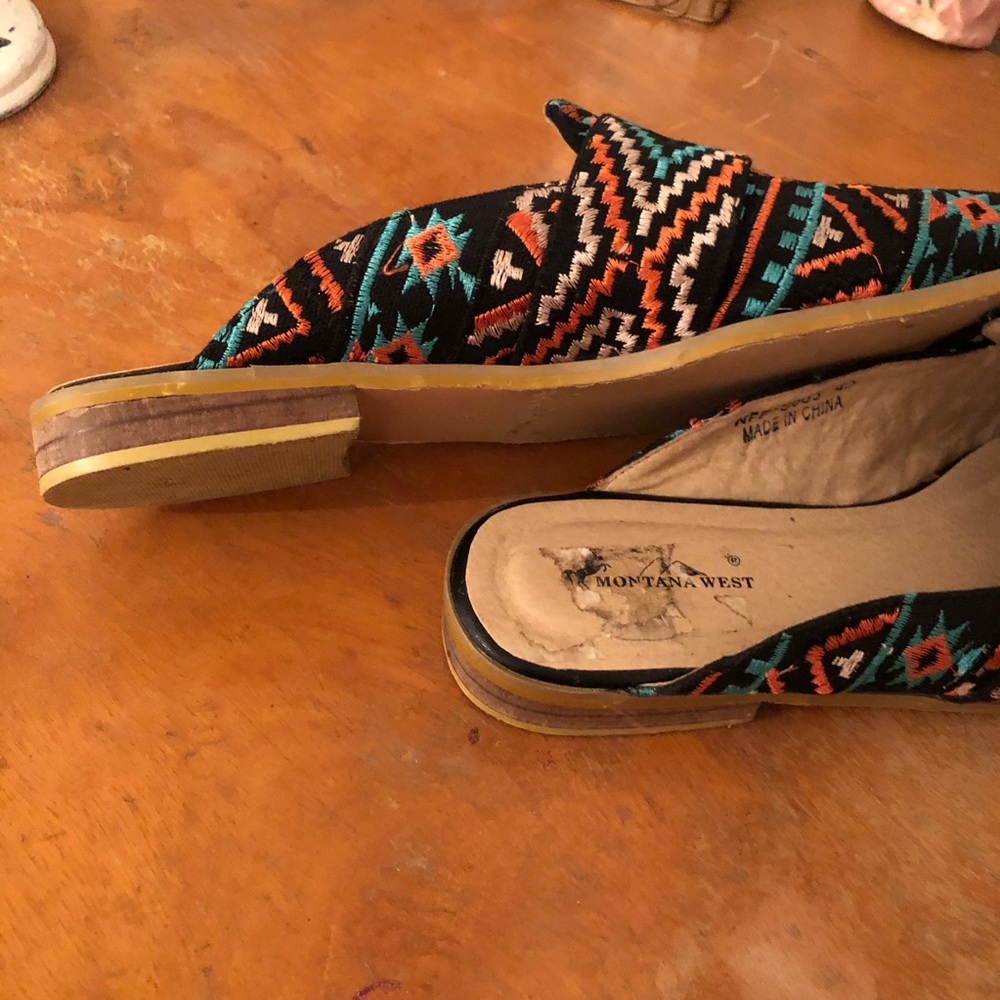 Aztec Print Mules - Picture 4 of 4